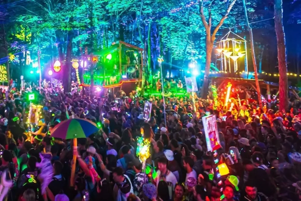 Elements-Music-Festival 1 Glowing neon mushrooms and immersive art installations light up the forest at Elements Music Festival in Pennsylvania
